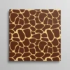 Tableau motifs girafe, motif animalier répété brun chocolat sur fond beige sable, illustration graphique inspirée du pelage de la girafe